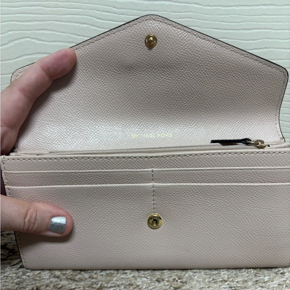 Michael Kors MK envelope clutch wallet on chain WOC cream blush gold cute EUC